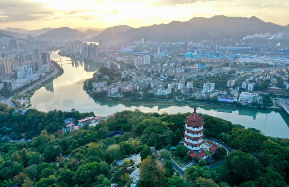 福建，历史、文化与发展的多维视角探索